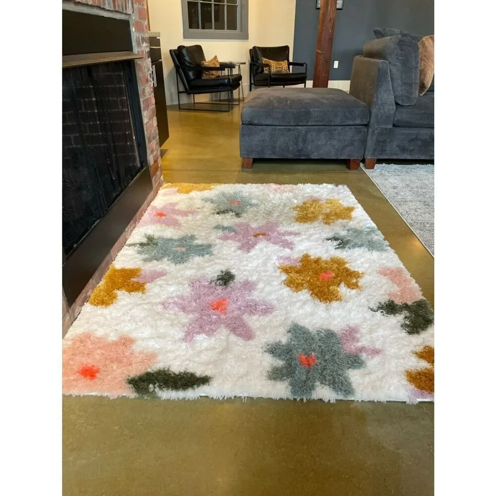Pillowfort 60’s Vibe Kid’s Floral Shag Accent Rug (48”x 66”)